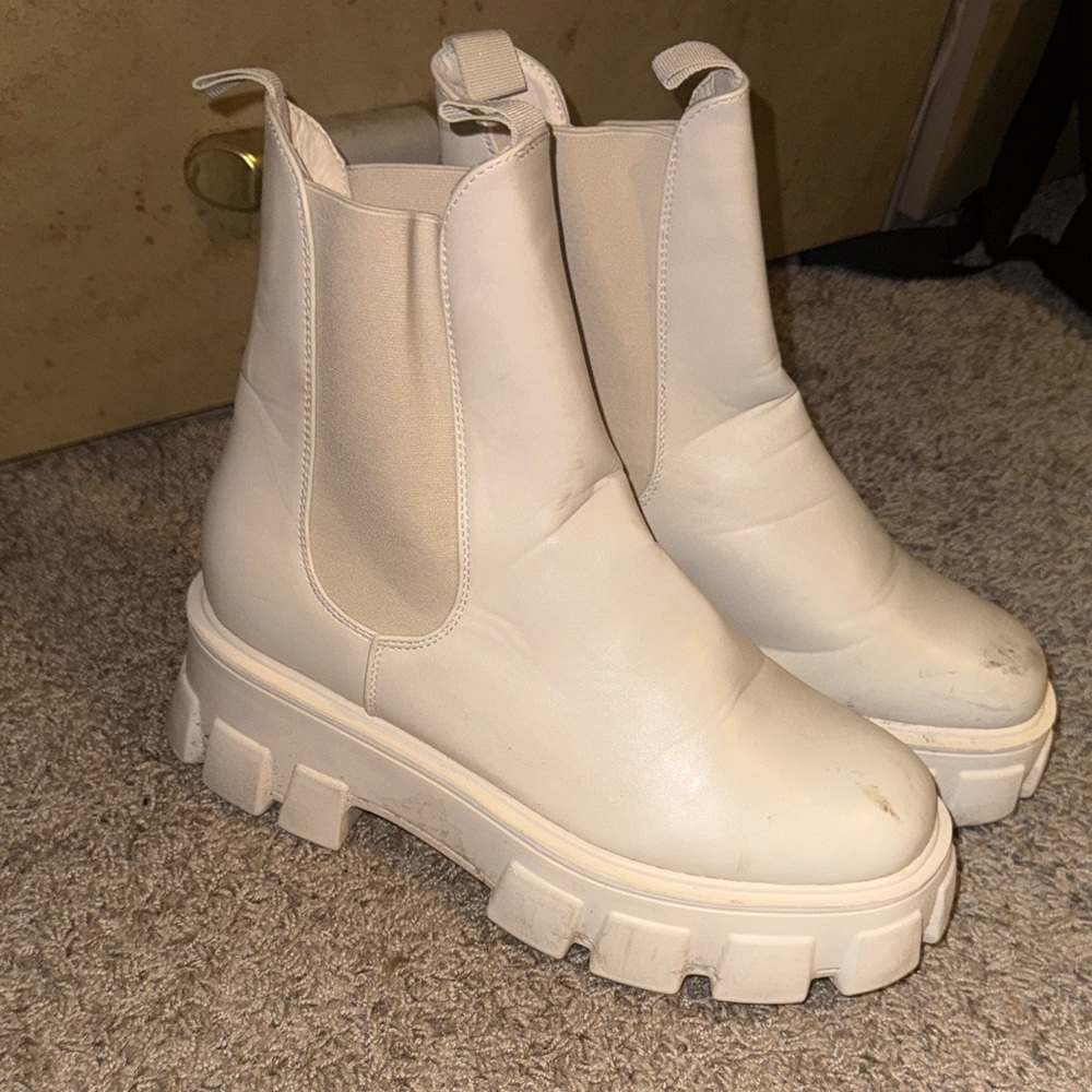 PrettyLittleThing Cream Chunky Ankle Boots